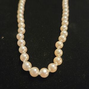 Vintage Pearl Necklace Hand Knotted